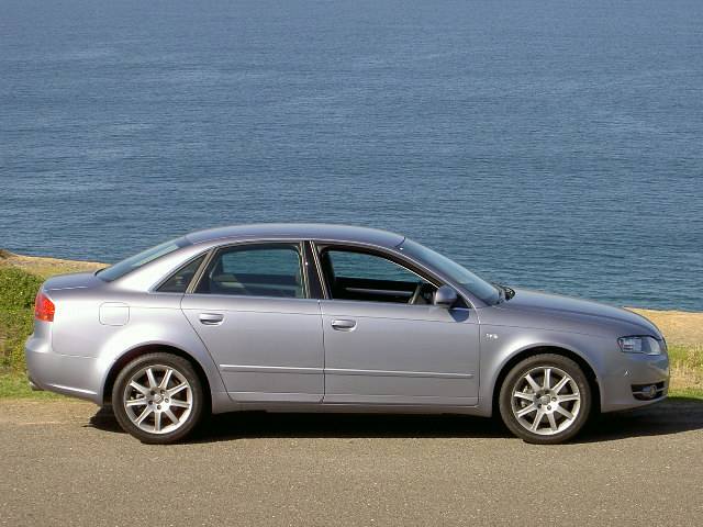 rt.i.audi.A4.2.0.t.kep.right.3243.JPG